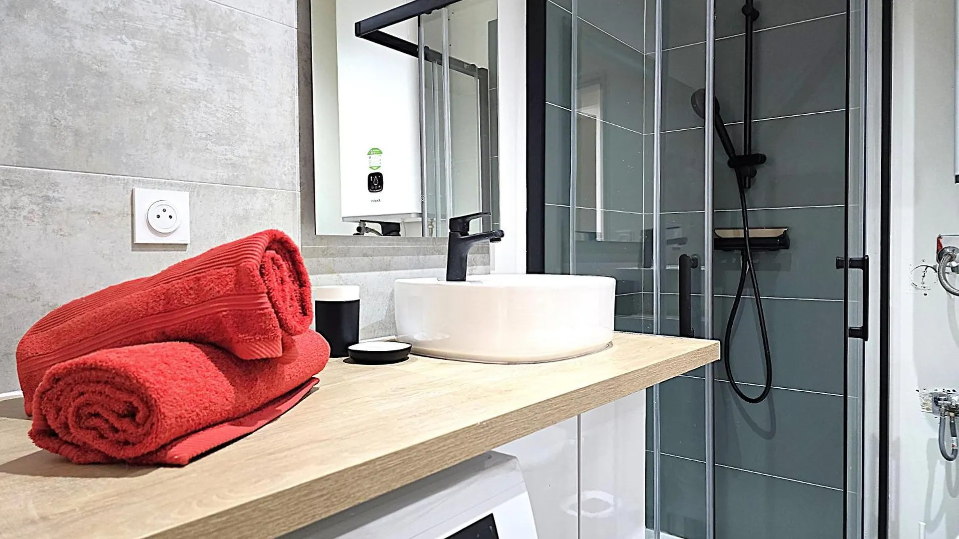 Le Briand - Studio Pour 2 Personnes - Climatisation - Fibre Internet - 5 Min A Pied De La Gare Et Du Centre-Ville - Places De Stationnements Gratuites Sur Toute L'Avenue Montauban Apartment