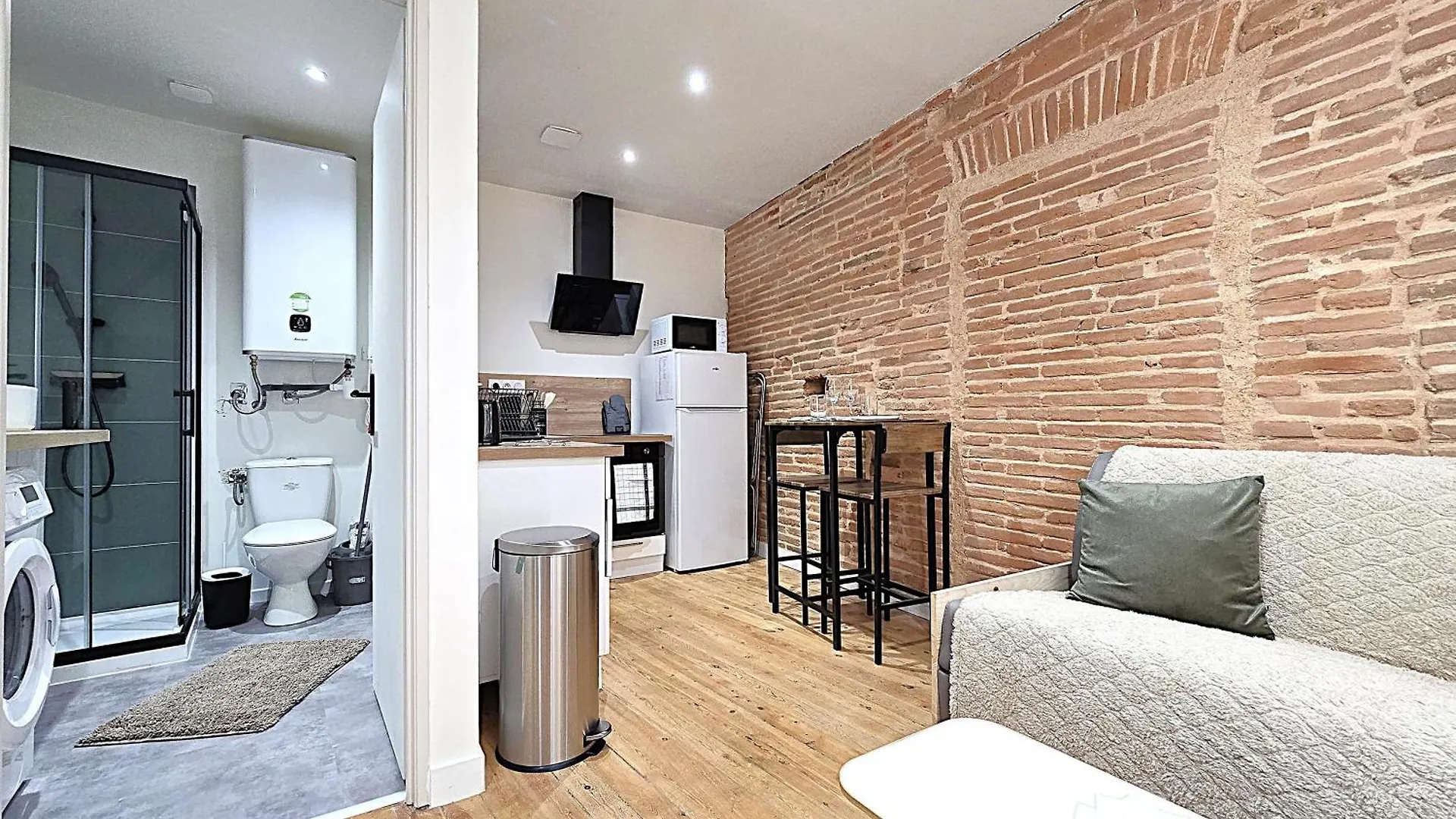 Le Briand - Studio Pour 2 Personnes - Climatisation - Fibre Internet - 5 Min A Pied De La Gare Et Du Centre-Ville - Places De Stationnements Gratuites Sur Toute L'Avenue Montauban Apartment